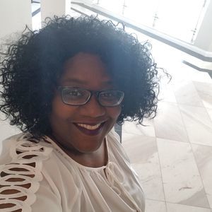 Meet your Posher, Pamela